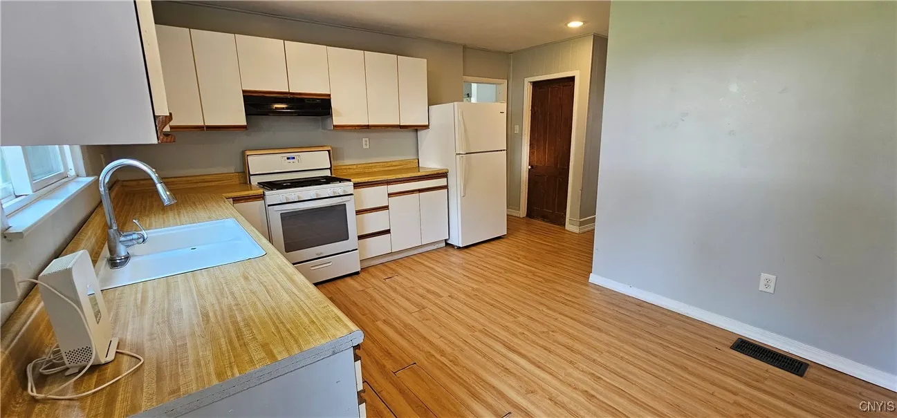 2929 Stoddard Street, Denmark, New York 13626, Denmark, New York 13626, 5 Bedrooms Bedrooms, 9 Rooms Rooms,2 BathroomsBathrooms,Residential,Closed,2929 Stoddard Street, Denmark, New York 13626,0,S1613905