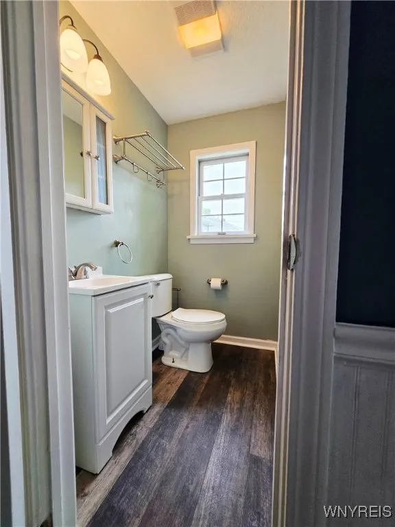 117 Ralston Avenue, Tonawanda-town, New York 14217, Tonawanda, New York 14217, 3 Bedrooms Bedrooms, 9 Rooms Rooms,1 BathroomBathrooms,Residential,Closed,117 Ralston Avenue, Tonawanda-town, New York 14217,B1614055