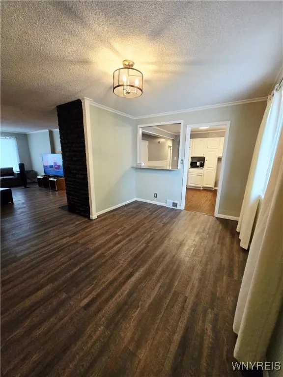 117 Ralston Avenue, Tonawanda-town, New York 14217, Tonawanda, New York 14217, 3 Bedrooms Bedrooms, 9 Rooms Rooms,1 BathroomBathrooms,Residential,Closed,117 Ralston Avenue, Tonawanda-town, New York 14217,B1614055