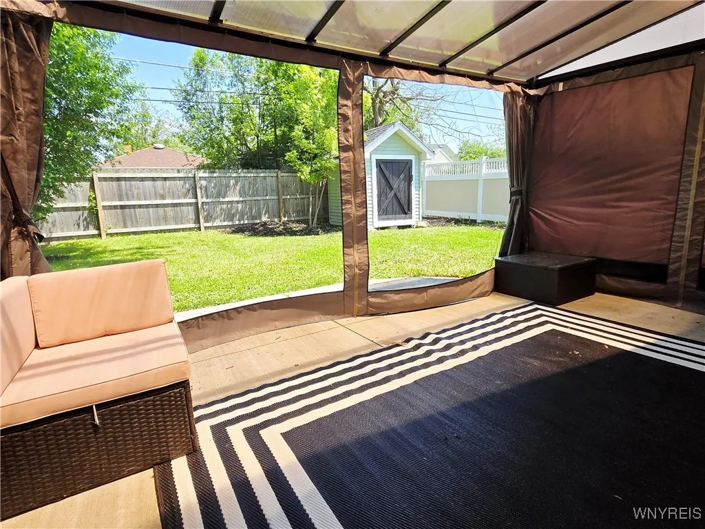 117 Ralston Avenue, Tonawanda-town, New York 14217, Tonawanda, New York 14217, 3 Bedrooms Bedrooms, 9 Rooms Rooms,1 BathroomBathrooms,Residential,Closed,117 Ralston Avenue, Tonawanda-town, New York 14217,B1614055