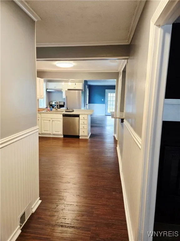 117 Ralston Avenue, Tonawanda-town, New York 14217, Tonawanda, New York 14217, 3 Bedrooms Bedrooms, 9 Rooms Rooms,1 BathroomBathrooms,Residential,Closed,117 Ralston Avenue, Tonawanda-town, New York 14217,B1614055