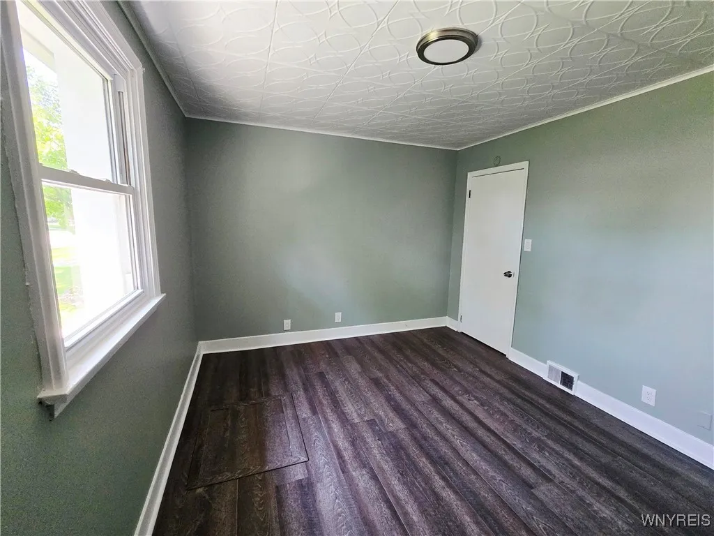 117 Ralston Avenue, Tonawanda-town, New York 14217, Tonawanda, New York 14217, 3 Bedrooms Bedrooms, 9 Rooms Rooms,1 BathroomBathrooms,Residential,Closed,117 Ralston Avenue, Tonawanda-town, New York 14217,B1614055
