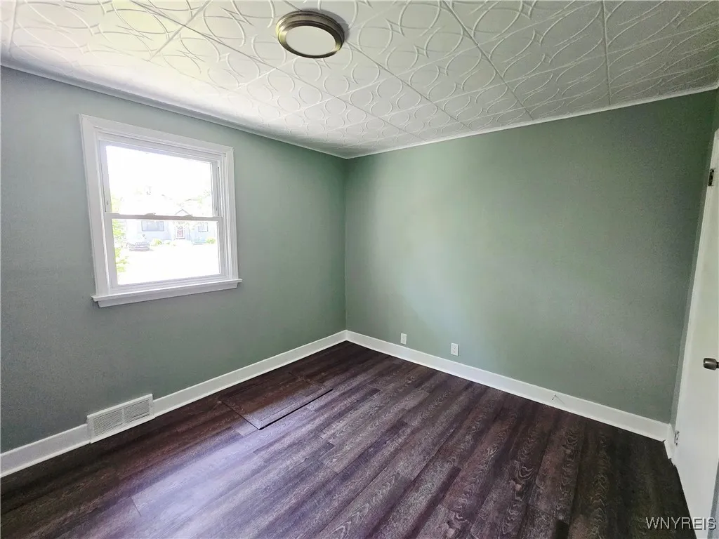 117 Ralston Avenue, Tonawanda-town, New York 14217, Tonawanda, New York 14217, 3 Bedrooms Bedrooms, 9 Rooms Rooms,1 BathroomBathrooms,Residential,Closed,117 Ralston Avenue, Tonawanda-town, New York 14217,B1614055