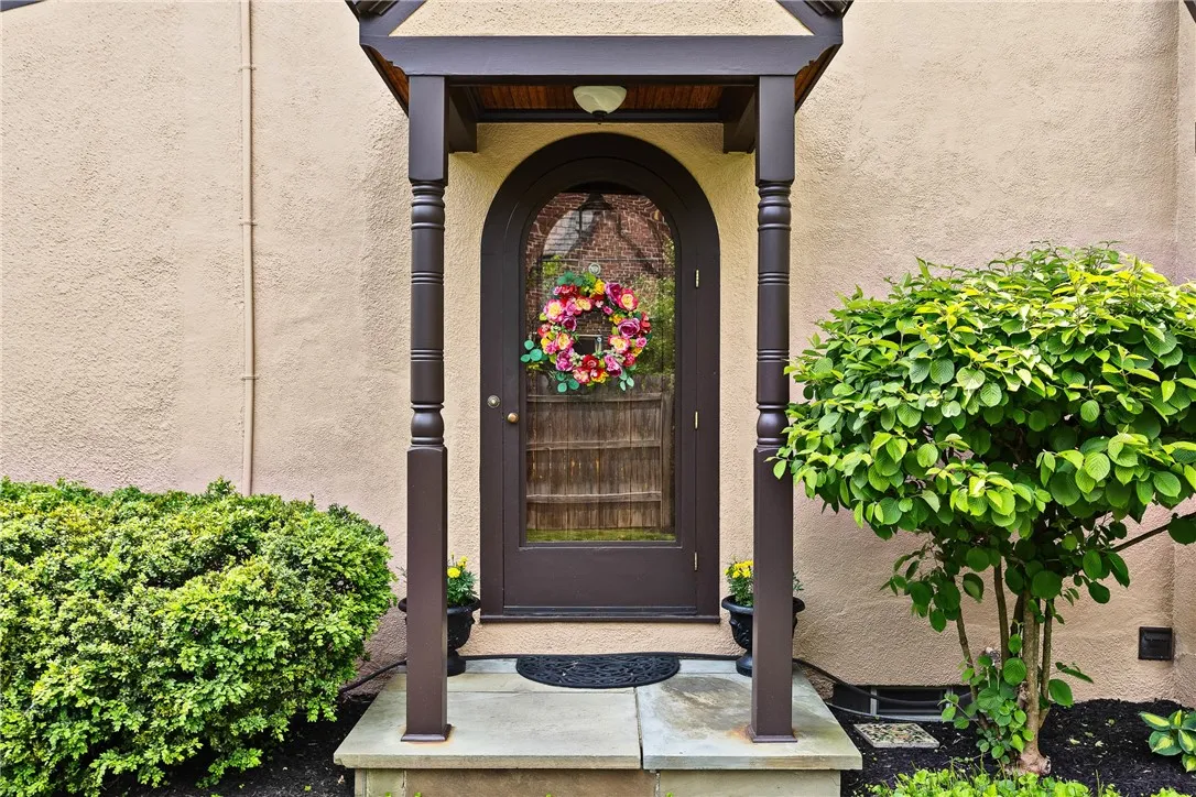 Covered side entrance into the kitchen.