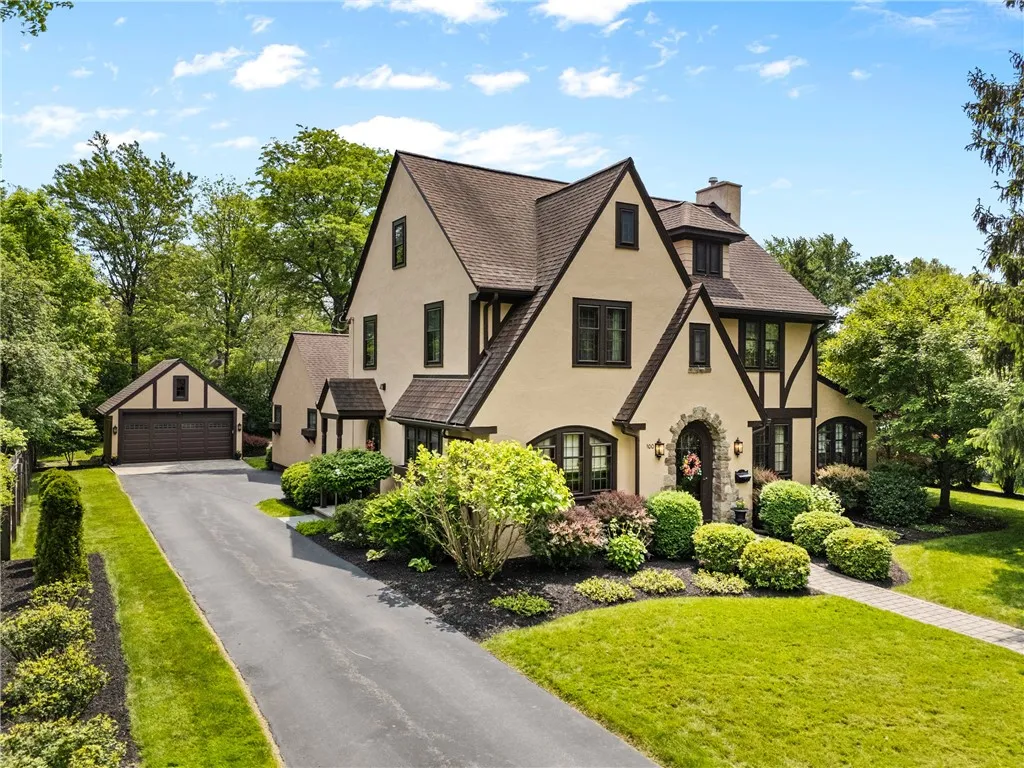 100 Southern Parkway, Brighton, New York 14618, Brighton, New York 14618, 3 Bedrooms Bedrooms, 12 Rooms Rooms,2 BathroomsBathrooms,Residential,Closed,100 Southern Parkway, Brighton, New York 14618,0,R1613714