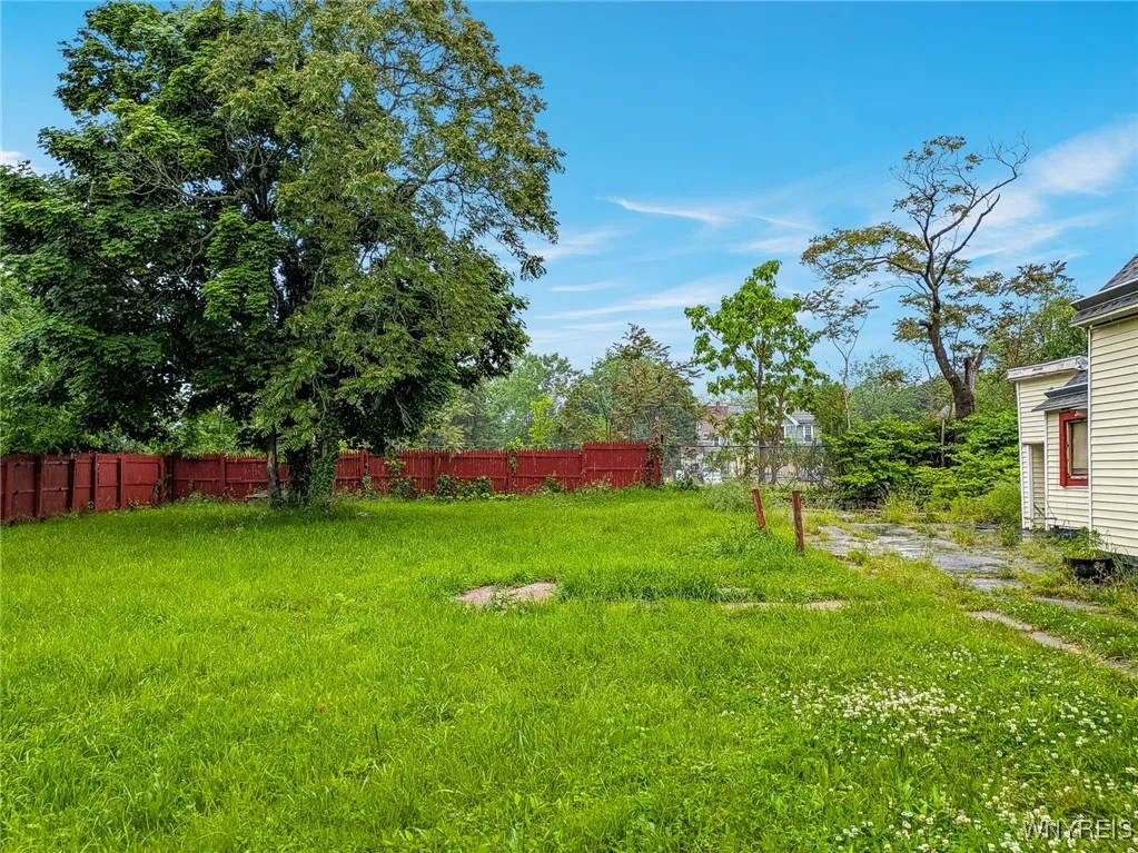 204 Reed Street, Buffalo, New York 14211, Buffalo, New York 14211, 5 Bedrooms Bedrooms, 7 Rooms Rooms,2 BathroomsBathrooms,Residential,Closed,204 Reed Street, Buffalo, New York 14211,0,B1614081