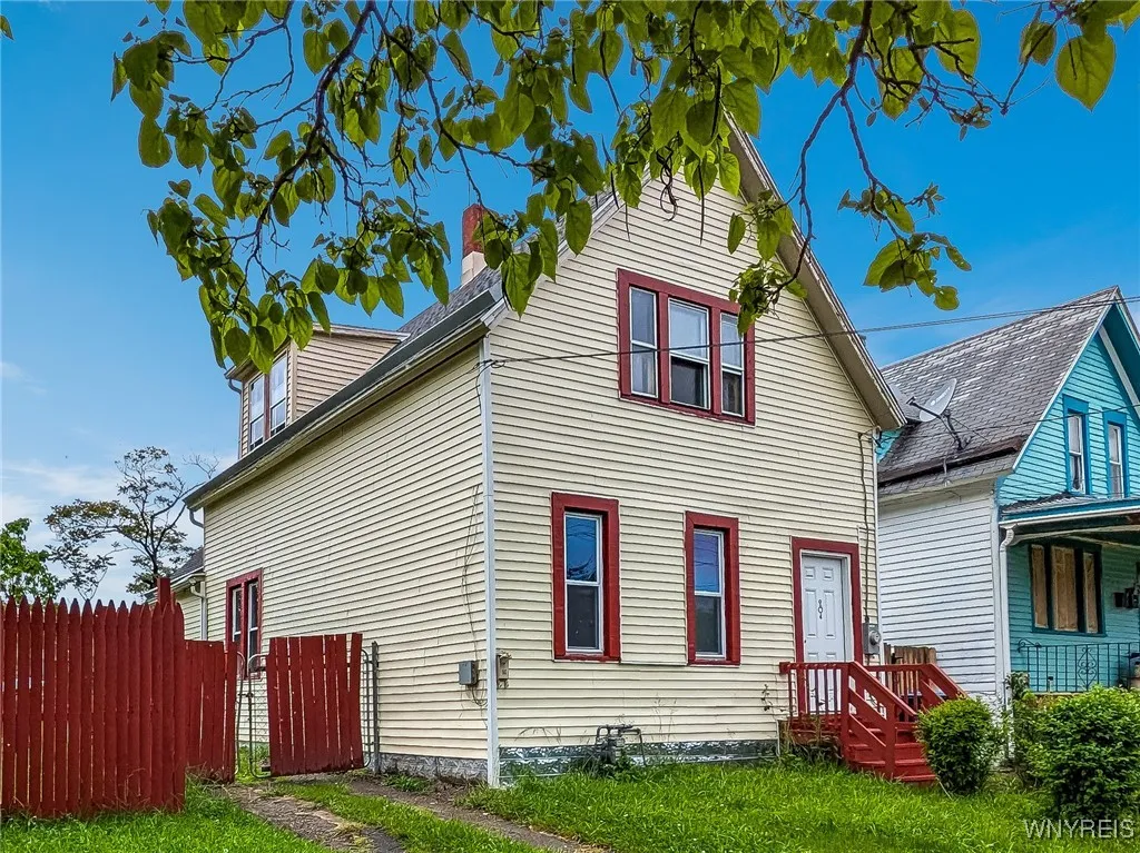 204 Reed Street, Buffalo, New York 14211, Buffalo, New York 14211, 5 Bedrooms Bedrooms, 7 Rooms Rooms,2 BathroomsBathrooms,Residential,Closed,204 Reed Street, Buffalo, New York 14211,0,B1614081