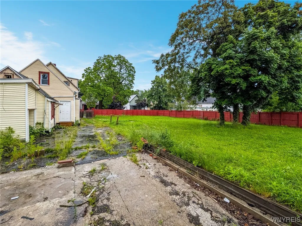 204 Reed Street, Buffalo, New York 14211, Buffalo, New York 14211, 5 Bedrooms Bedrooms, 7 Rooms Rooms,2 BathroomsBathrooms,Residential,Closed,204 Reed Street, Buffalo, New York 14211,0,B1614081