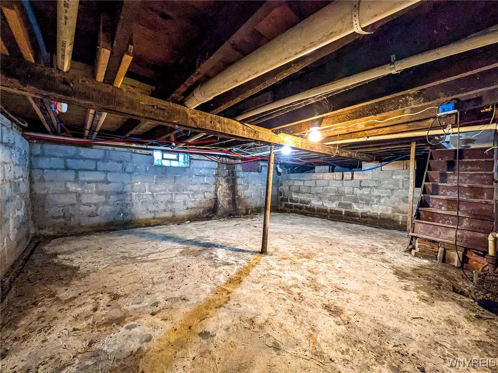 204 Reed Street, Buffalo, New York 14211, Buffalo, New York 14211, 5 Bedrooms Bedrooms, 7 Rooms Rooms,2 BathroomsBathrooms,Residential,Closed,204 Reed Street, Buffalo, New York 14211,0,B1614081