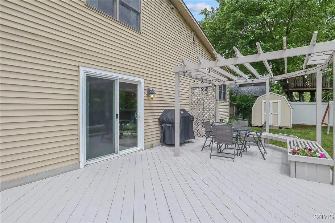 4330 Cinnamon, Clay, New York 13090, Clay, New York 13090, 3 Bedrooms Bedrooms, 7 Rooms Rooms,1 BathroomBathrooms,Residential,Closed,4330 Cinnamon, Clay, New York 13090,S1613658