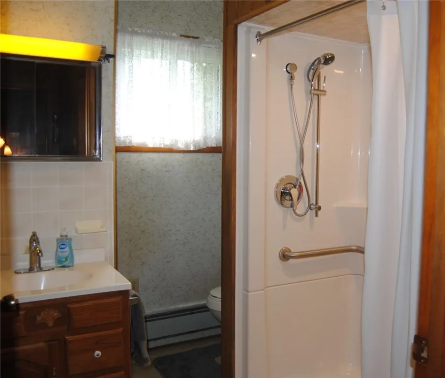 16 Chestnut Street, Mt Jewett Boro, Pennsylvania 1, Mt Jewett Boro, Pennsylvania 16740, 3 Bedrooms Bedrooms, 7 Rooms Rooms,1 BathroomBathrooms,Residential,Closed,16 Chestnut Street, Mt Jewett Boro, Pennsylvania 1,0,R1613826