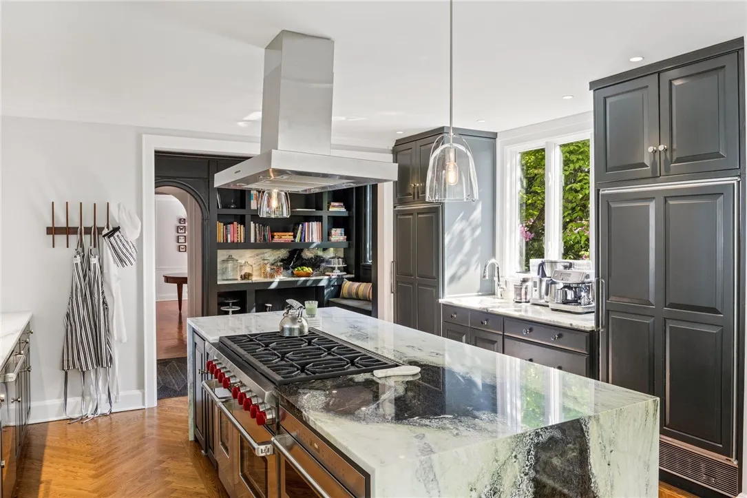 16 Mitchell Road, Pittsford, New York 14534, Pittsford, New York 14534, 6 Bedrooms Bedrooms, 12 Rooms Rooms,4 BathroomsBathrooms,Residential,Closed,16 Mitchell Road, Pittsford, New York 14534,R1609008