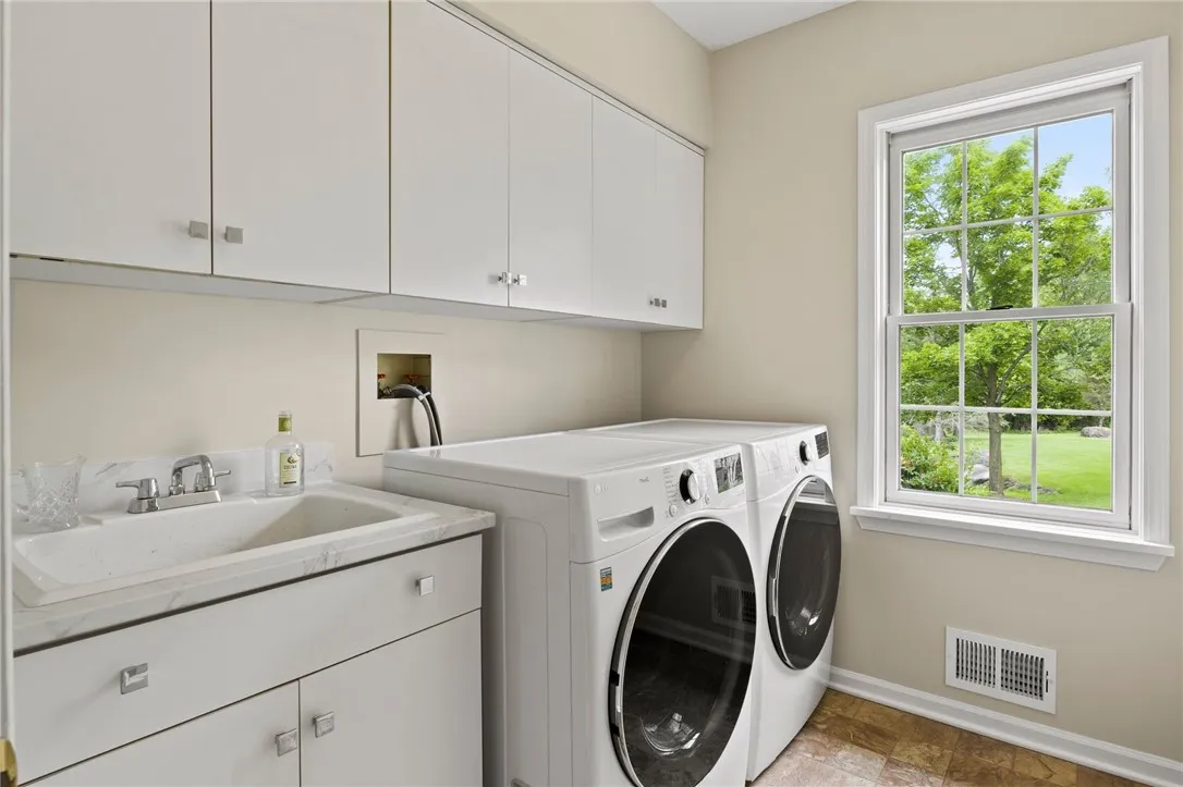 23 Wren Field Lane, Pittsford, New York 14534, Pittsford, New York 14534, 4 Bedrooms Bedrooms, 12 Rooms Rooms,2 BathroomsBathrooms,Residential,Closed,23 Wren Field Lane, Pittsford, New York 14534,R1612288