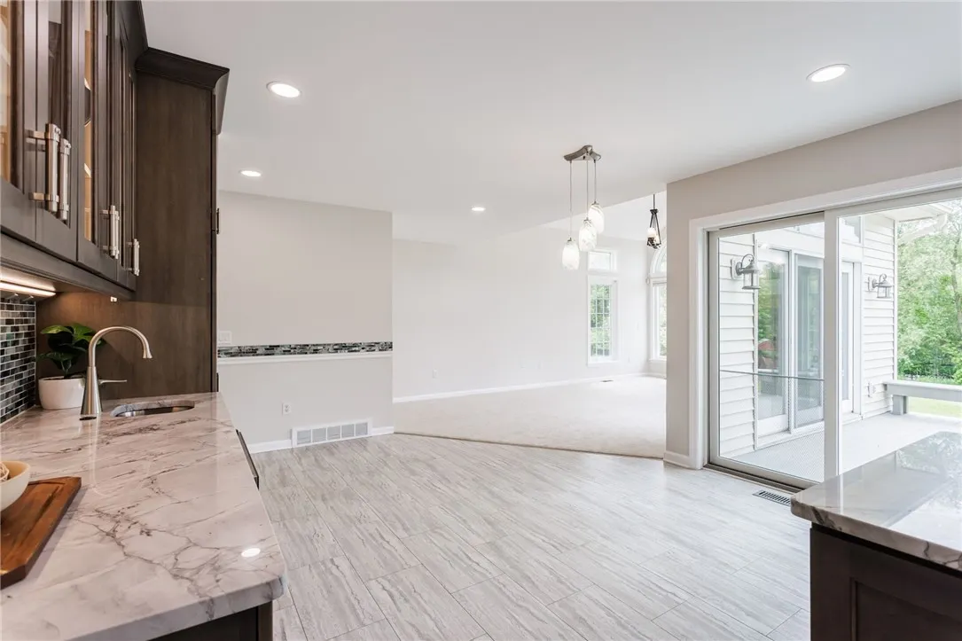1 Feathery Circle, Perinton, New York 14526, Perinton, New York 14526, 5 Bedrooms Bedrooms, 9 Rooms Rooms,2 BathroomsBathrooms,Residential,Closed,1 Feathery Circle, Perinton, New York 14526,0,R1610948