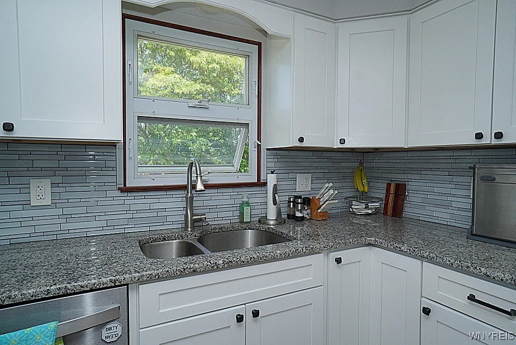 3190 Clearview Way, Hamburg, New York 14219, Hamburg, New York 14219, 4 Bedrooms Bedrooms, 6 Rooms Rooms,1 BathroomBathrooms,Residential,Closed,3190 Clearview Way, Hamburg, New York 14219,0,B1613948