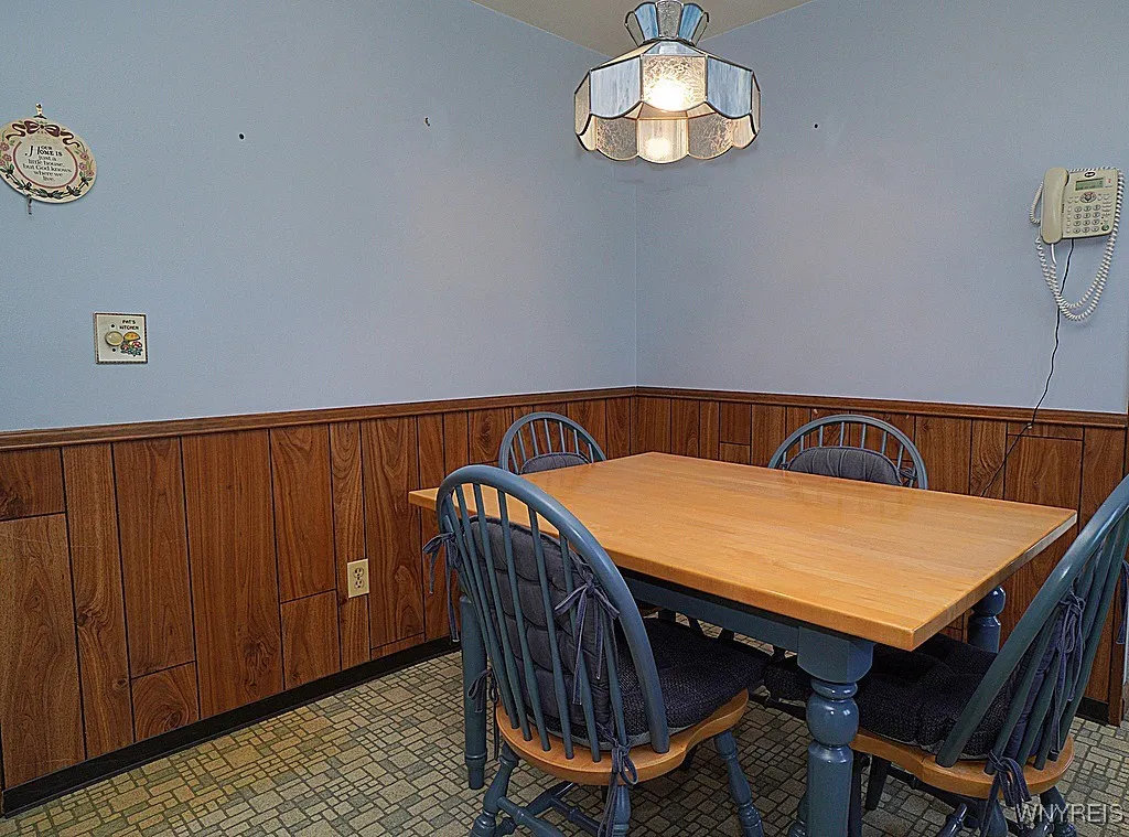 56 Harwood Road, West Seneca, New York 14224, West Seneca, New York 14224, 3 Bedrooms Bedrooms, 7 Rooms Rooms,1 BathroomBathrooms,Residential,Closed,56 Harwood Road, West Seneca, New York 14224,B1613593