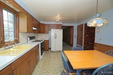 56 Harwood Road, West Seneca, New York 14224, West Seneca, New York 14224, 3 Bedrooms Bedrooms, 7 Rooms Rooms,1 BathroomBathrooms,Residential,Closed,56 Harwood Road, West Seneca, New York 14224,B1613593
