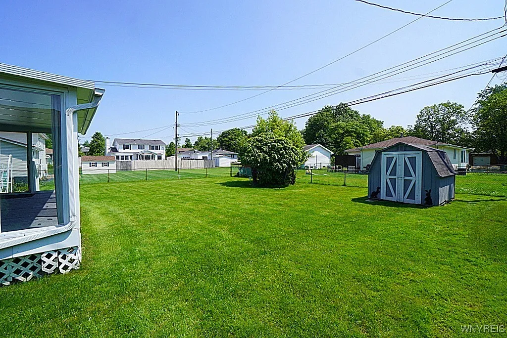 56 Harwood Road, West Seneca, New York 14224, West Seneca, New York 14224, 3 Bedrooms Bedrooms, 7 Rooms Rooms,1 BathroomBathrooms,Residential,Closed,56 Harwood Road, West Seneca, New York 14224,B1613593