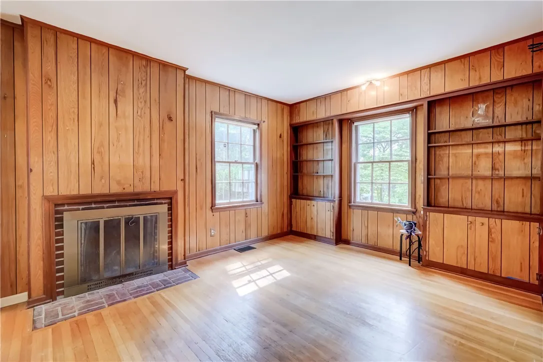 15 Nunda Boulevard, Rochester, New York 14610, Rochester, New York 14610, 3 Bedrooms Bedrooms, 8 Rooms Rooms,2 BathroomsBathrooms,Residential,Closed,15 Nunda Boulevard, Rochester, New York 14610,R1613862