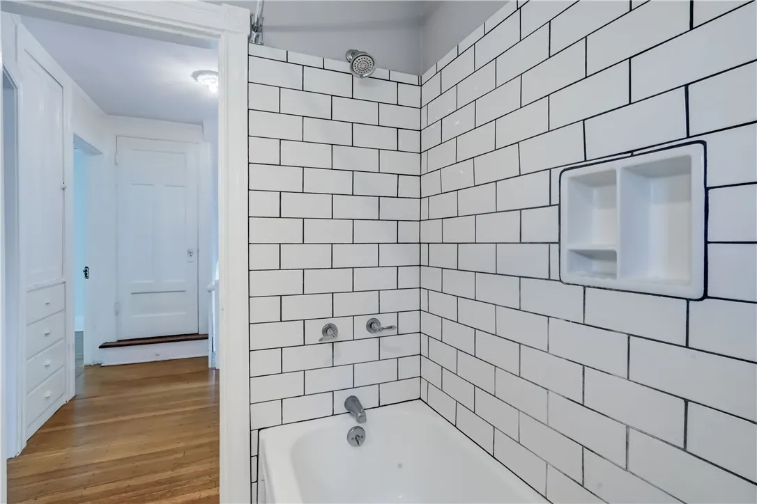 15 Nunda Boulevard, Rochester, New York 14610, Rochester, New York 14610, 3 Bedrooms Bedrooms, 8 Rooms Rooms,2 BathroomsBathrooms,Residential,Closed,15 Nunda Boulevard, Rochester, New York 14610,R1613862