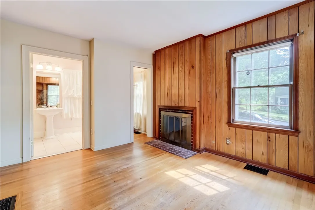 15 Nunda Boulevard, Rochester, New York 14610, Rochester, New York 14610, 3 Bedrooms Bedrooms, 8 Rooms Rooms,2 BathroomsBathrooms,Residential,Closed,15 Nunda Boulevard, Rochester, New York 14610,R1613862