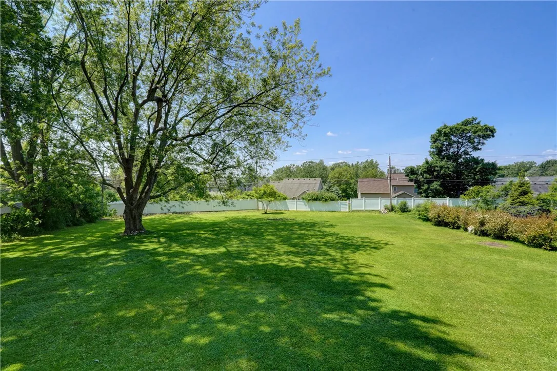 10 Alpine Drive, Penfield, New York 14580, Penfield, New York 14580, 3 Bedrooms Bedrooms, 9 Rooms Rooms,2 BathroomsBathrooms,Residential,Closed,10 Alpine Drive, Penfield, New York 14580,R1611045