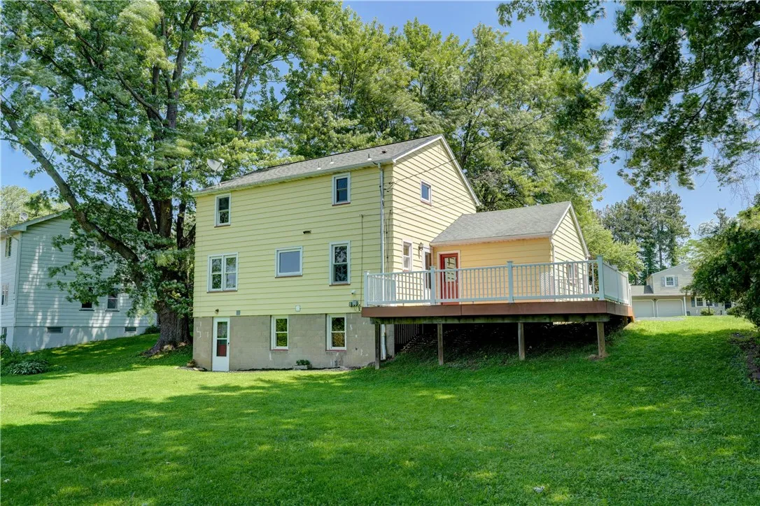 10 Alpine Drive, Penfield, New York 14580, Penfield, New York 14580, 3 Bedrooms Bedrooms, 9 Rooms Rooms,2 BathroomsBathrooms,Residential,Closed,10 Alpine Drive, Penfield, New York 14580,R1611045