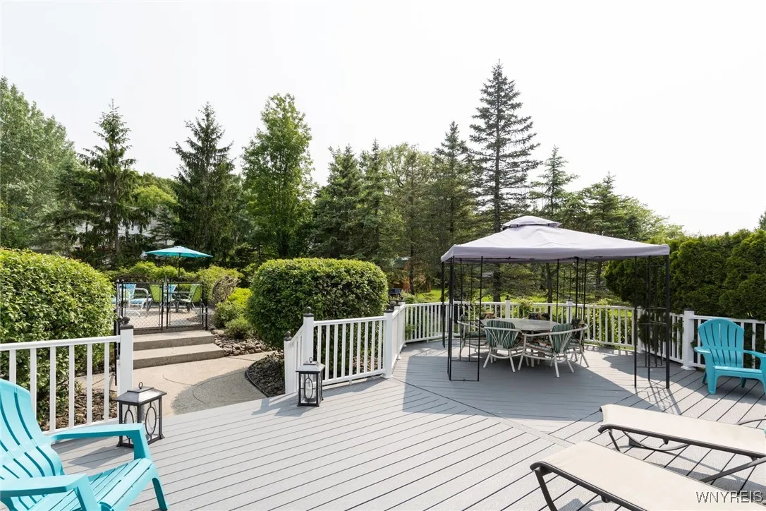 55 Curley Drive, Orchard Park, New York 14127, Orchard Park, New York 14127, 4 Bedrooms Bedrooms, 12 Rooms Rooms,2 BathroomsBathrooms,Residential,Closed,55 Curley Drive, Orchard Park, New York 14127,B1609286
