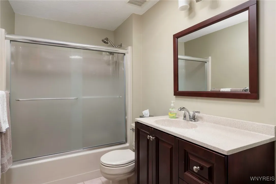 55 Curley Drive, Orchard Park, New York 14127, Orchard Park, New York 14127, 4 Bedrooms Bedrooms, 12 Rooms Rooms,2 BathroomsBathrooms,Residential,Closed,55 Curley Drive, Orchard Park, New York 14127,B1609286