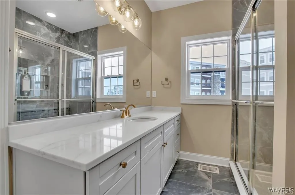 107f California, Amherst, New York 14221, Amherst, New York 14221, 3 Bedrooms Bedrooms, 8 Rooms Rooms,3 BathroomsBathrooms,Residential,Closed,107f California, Amherst, New York 14221,B1614134