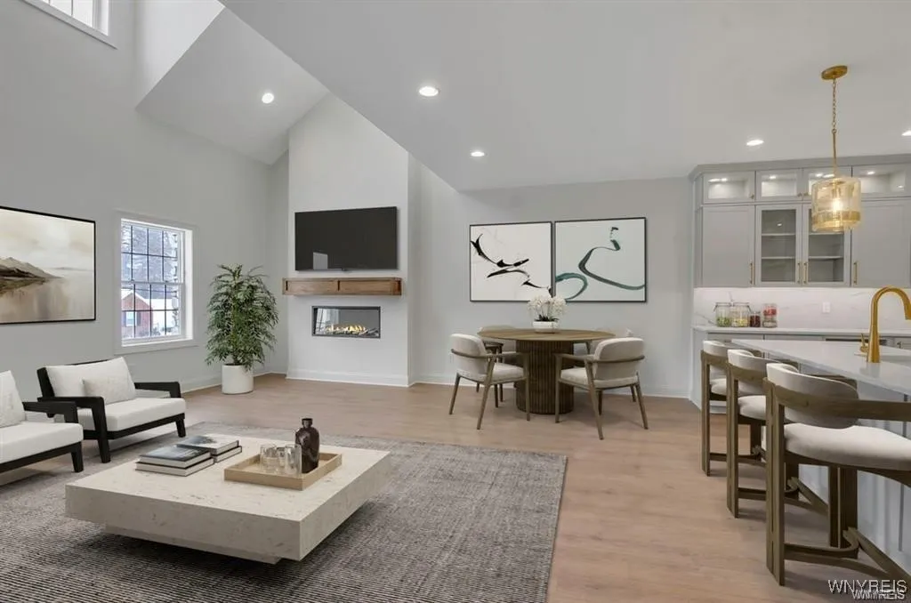 107f California, Amherst, New York 14221, Amherst, New York 14221, 3 Bedrooms Bedrooms, 8 Rooms Rooms,3 BathroomsBathrooms,Residential,Closed,107f California, Amherst, New York 14221,B1614134