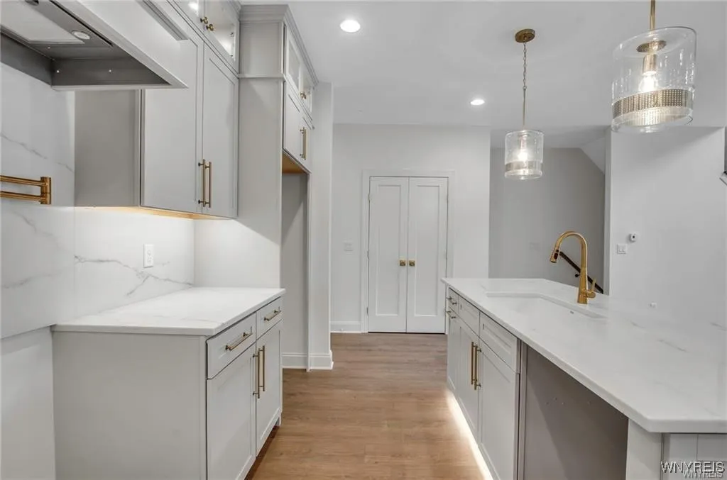 107f California, Amherst, New York 14221, Amherst, New York 14221, 3 Bedrooms Bedrooms, 8 Rooms Rooms,3 BathroomsBathrooms,Residential,Closed,107f California, Amherst, New York 14221,B1614134