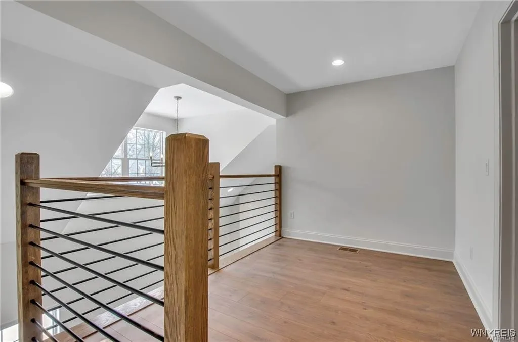 107f California, Amherst, New York 14221, Amherst, New York 14221, 3 Bedrooms Bedrooms, 8 Rooms Rooms,3 BathroomsBathrooms,Residential,Closed,107f California, Amherst, New York 14221,B1614134