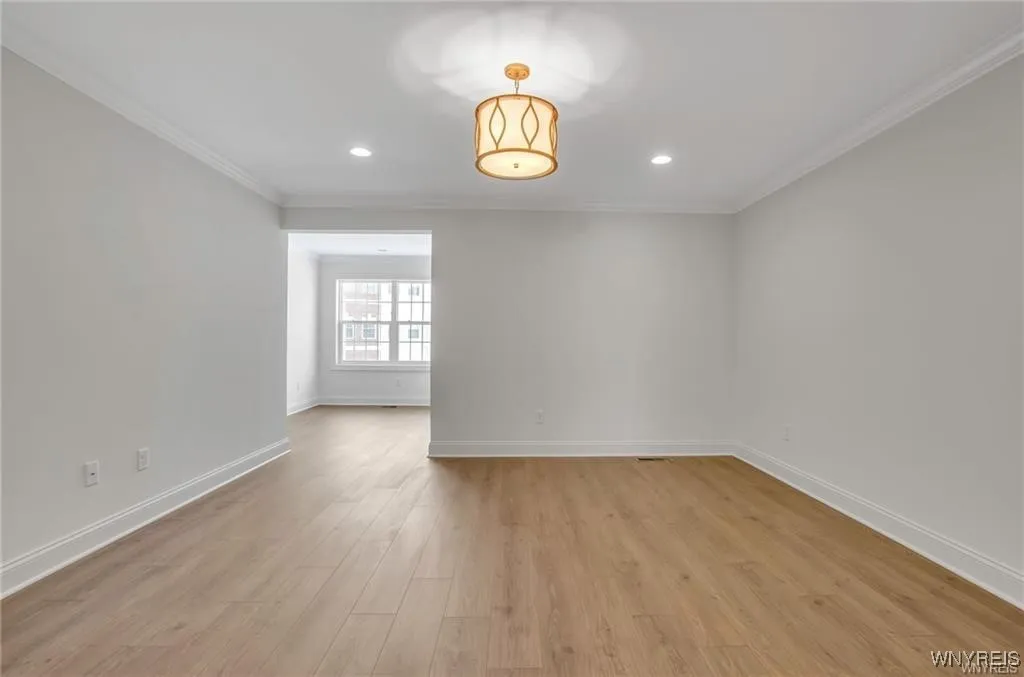 107f California, Amherst, New York 14221, Amherst, New York 14221, 3 Bedrooms Bedrooms, 8 Rooms Rooms,3 BathroomsBathrooms,Residential,Closed,107f California, Amherst, New York 14221,B1614134
