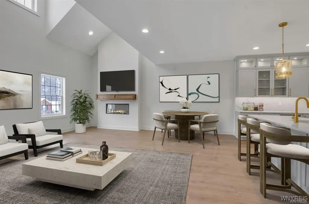 107f California, Amherst, New York 14221, Amherst, New York 14221, 3 Bedrooms Bedrooms, 8 Rooms Rooms,3 BathroomsBathrooms,Residential,Closed,107f California, Amherst, New York 14221,B1614134