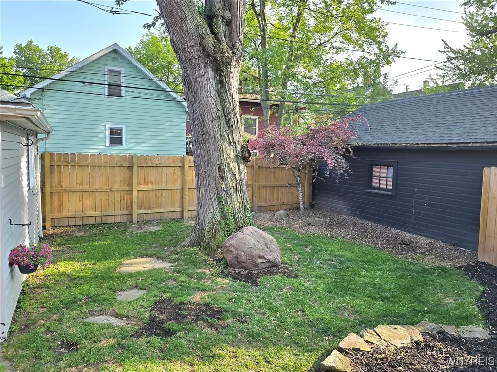 43 Wardman Road, Tonawanda-town, New York 14217, Tonawanda, New York 14217, 3 Bedrooms Bedrooms, 7 Rooms Rooms,2 BathroomsBathrooms,Residential,Closed,43 Wardman Road, Tonawanda-town, New York 14217,B1614052