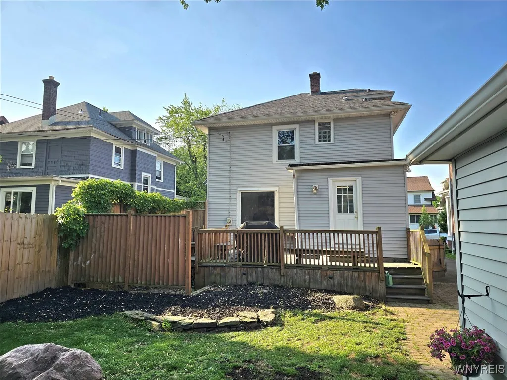 43 Wardman Road, Tonawanda-town, New York 14217, Tonawanda, New York 14217, 3 Bedrooms Bedrooms, 7 Rooms Rooms,2 BathroomsBathrooms,Residential,Closed,43 Wardman Road, Tonawanda-town, New York 14217,B1614052