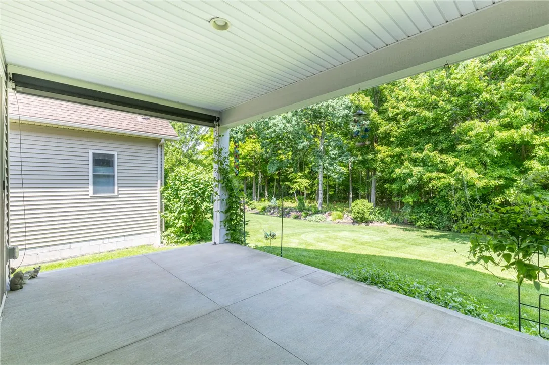 1250 Clear Pond Lane, Webster, New York 14580, Webster, New York 14580, 2 Bedrooms Bedrooms, 5 Rooms Rooms,2 BathroomsBathrooms,Residential,Closed,1250 Clear Pond Lane, Webster, New York 14580,R1613576