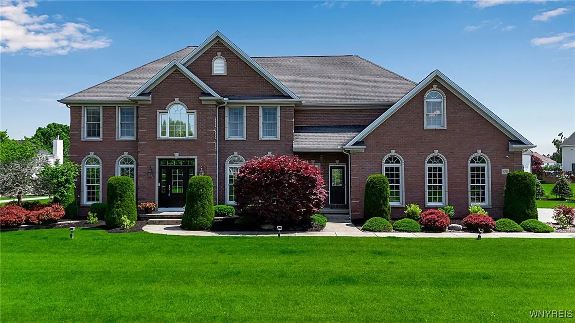 8200 Pinestone Court, Clarence, New York 14221, Clarence, New York 14221, 4 Bedrooms Bedrooms, 9 Rooms Rooms,3 BathroomsBathrooms,Residential,Closed,8200 Pinestone Court, Clarence, New York 14221,B1613879