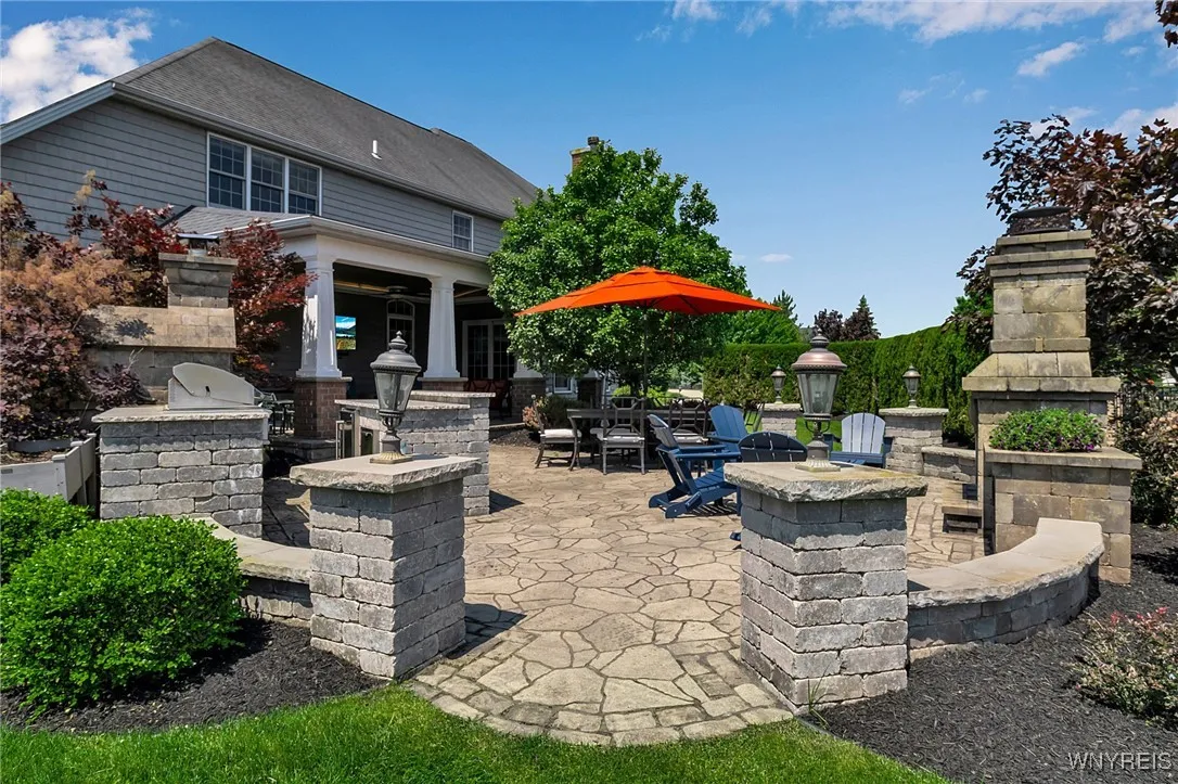 Outdoor barbeque