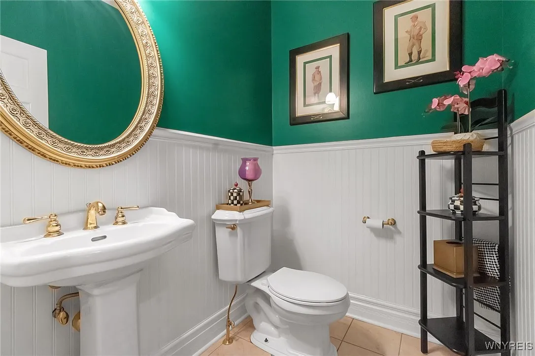 1st floor Powder Room