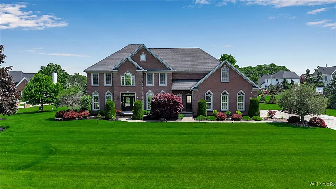 8200 Pinestone Court, Clarence, New York 14221, Clarence, New York 14221, 4 Bedrooms Bedrooms, 9 Rooms Rooms,3 BathroomsBathrooms,Residential,Closed,8200 Pinestone Court, Clarence, New York 14221,B1613879