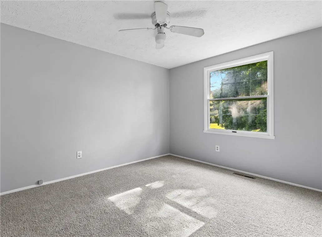 29 Minute Man Trail, Chili, New York 14624, Chili, New York 14624, 4 Bedrooms Bedrooms, 8 Rooms Rooms,2 BathroomsBathrooms,Residential,Closed,29 Minute Man Trail, Chili, New York 14624,0,R1613925
