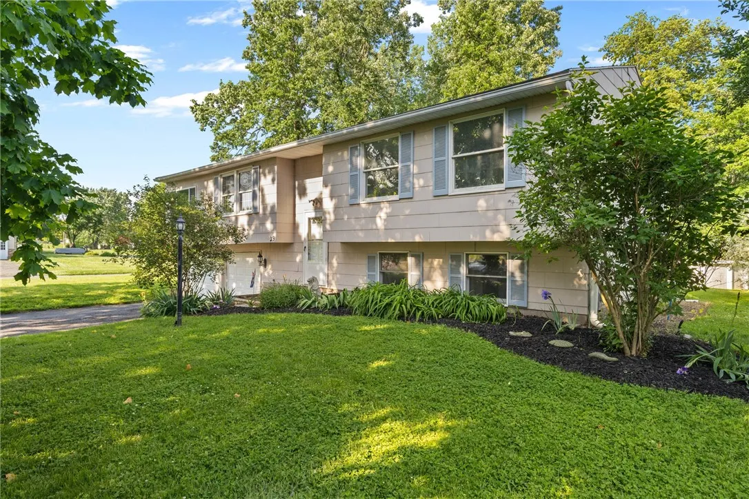 29 Minute Man Trail, Chili, New York 14624, Chili, New York 14624, 4 Bedrooms Bedrooms, 8 Rooms Rooms,2 BathroomsBathrooms,Residential,Closed,29 Minute Man Trail, Chili, New York 14624,0,R1613925