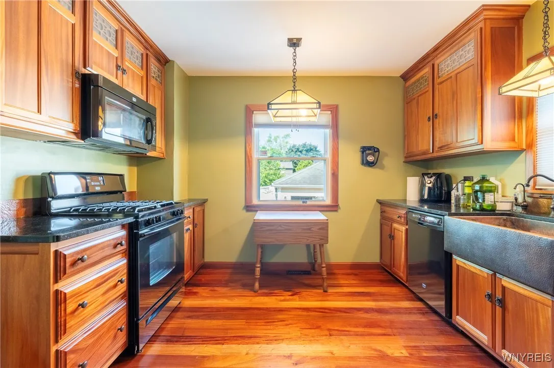 11 Columbia Drive, Amherst, New York 14221, Amherst, New York 14221, 3 Bedrooms Bedrooms, 7 Rooms Rooms,1 BathroomBathrooms,Residential,Closed,11 Columbia Drive, Amherst, New York 14221,B1614174