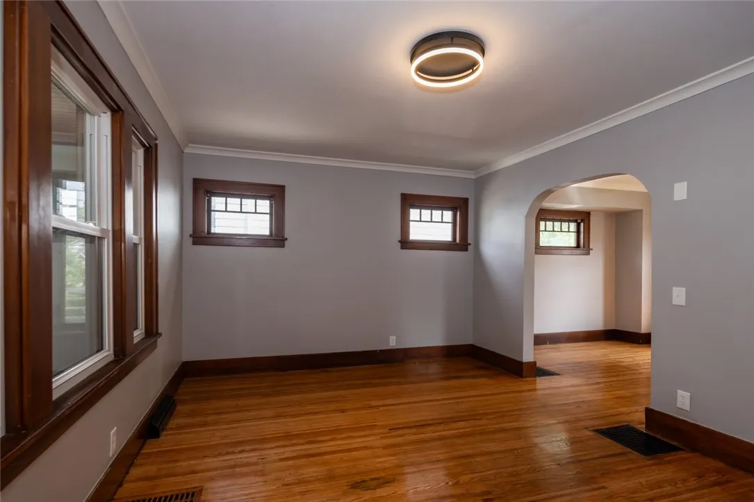 126 Canton Street, Rochester, New York 14606, Rochester, New York 14606, 3 Bedrooms Bedrooms, 6 Rooms Rooms,1 BathroomBathrooms,Residential,Closed,126 Canton Street, Rochester, New York 14606,0,R1613704
