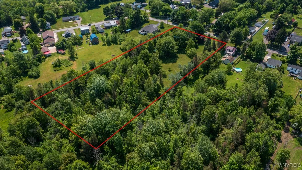 7084 Versailles Road, Evans, New York 14047, Evans, New York 14047, 2 Bedrooms Bedrooms, 7 Rooms Rooms,1 BathroomBathrooms,Residential,Closed,7084 Versailles Road, Evans, New York 14047,0,B1613510