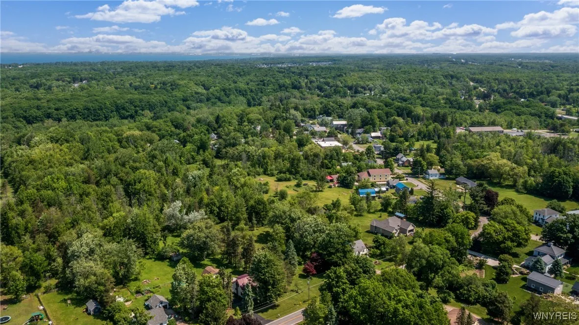 7084 Versailles Road, Evans, New York 14047, Evans, New York 14047, 2 Bedrooms Bedrooms, 7 Rooms Rooms,1 BathroomBathrooms,Residential,Closed,7084 Versailles Road, Evans, New York 14047,0,B1613510