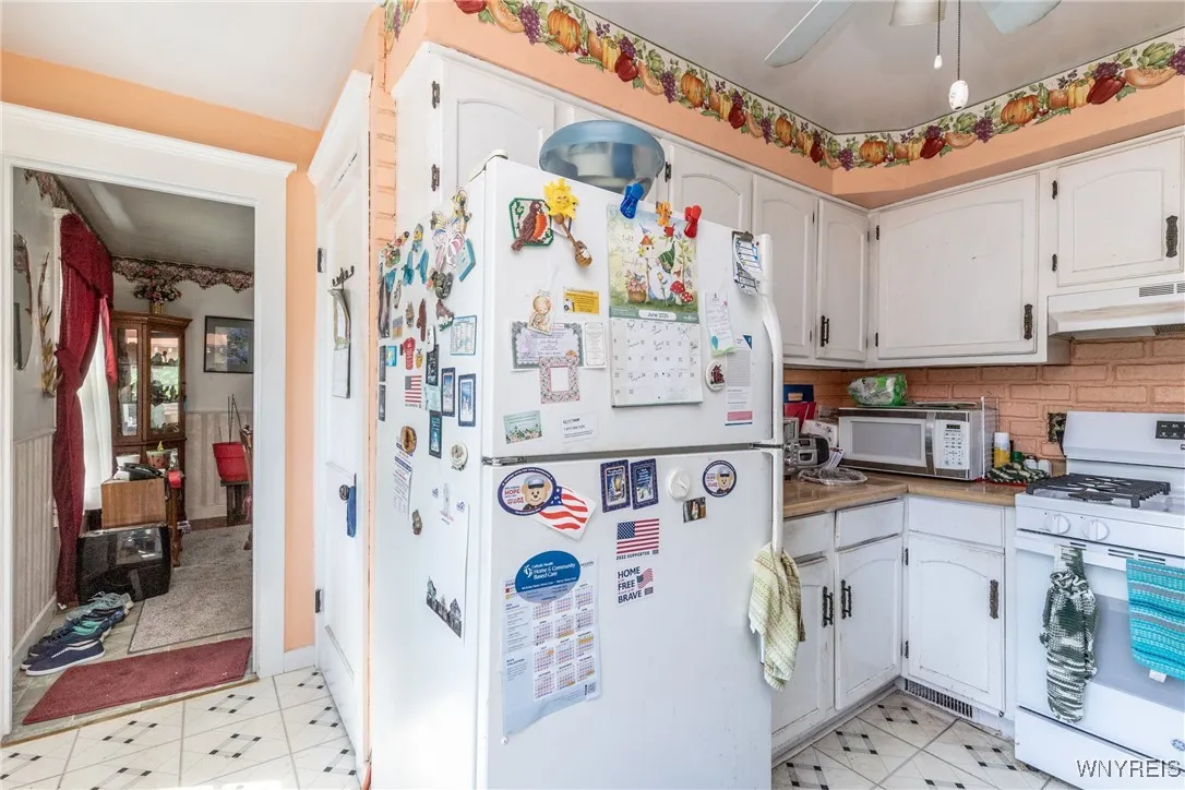 7084 Versailles Road, Evans, New York 14047, Evans, New York 14047, 2 Bedrooms Bedrooms, 7 Rooms Rooms,1 BathroomBathrooms,Residential,Closed,7084 Versailles Road, Evans, New York 14047,0,B1613510