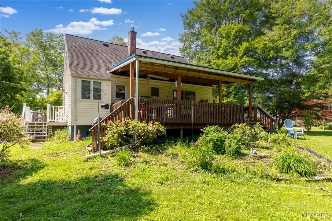 7084 Versailles Road, Evans, New York 14047, Evans, New York 14047, 2 Bedrooms Bedrooms, 7 Rooms Rooms,1 BathroomBathrooms,Residential,Closed,7084 Versailles Road, Evans, New York 14047,0,B1613510